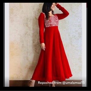 Elegant Long-Sleeve Red Maxi Dress with Lace Bodice